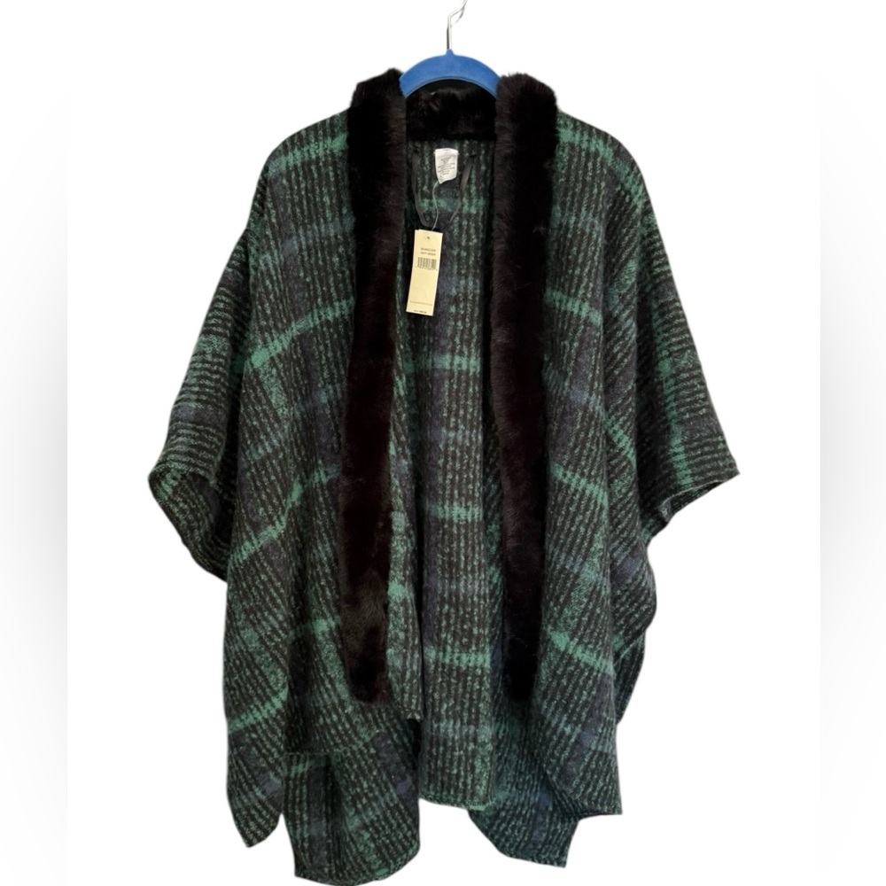 Women’s Plaid Faux Fur Cape Sweater Cardigan Wrap NWT Green Navy Blue Black